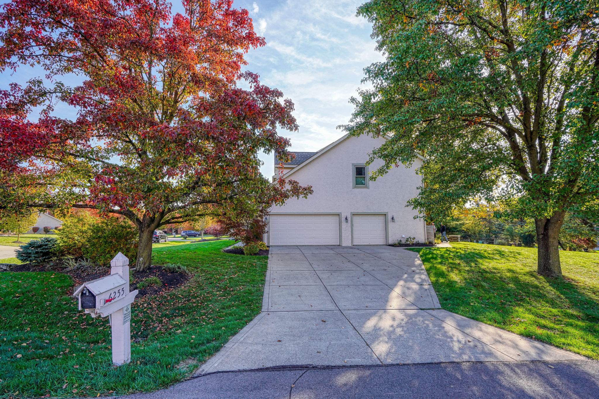 6255 Spinnaker Dr (2)