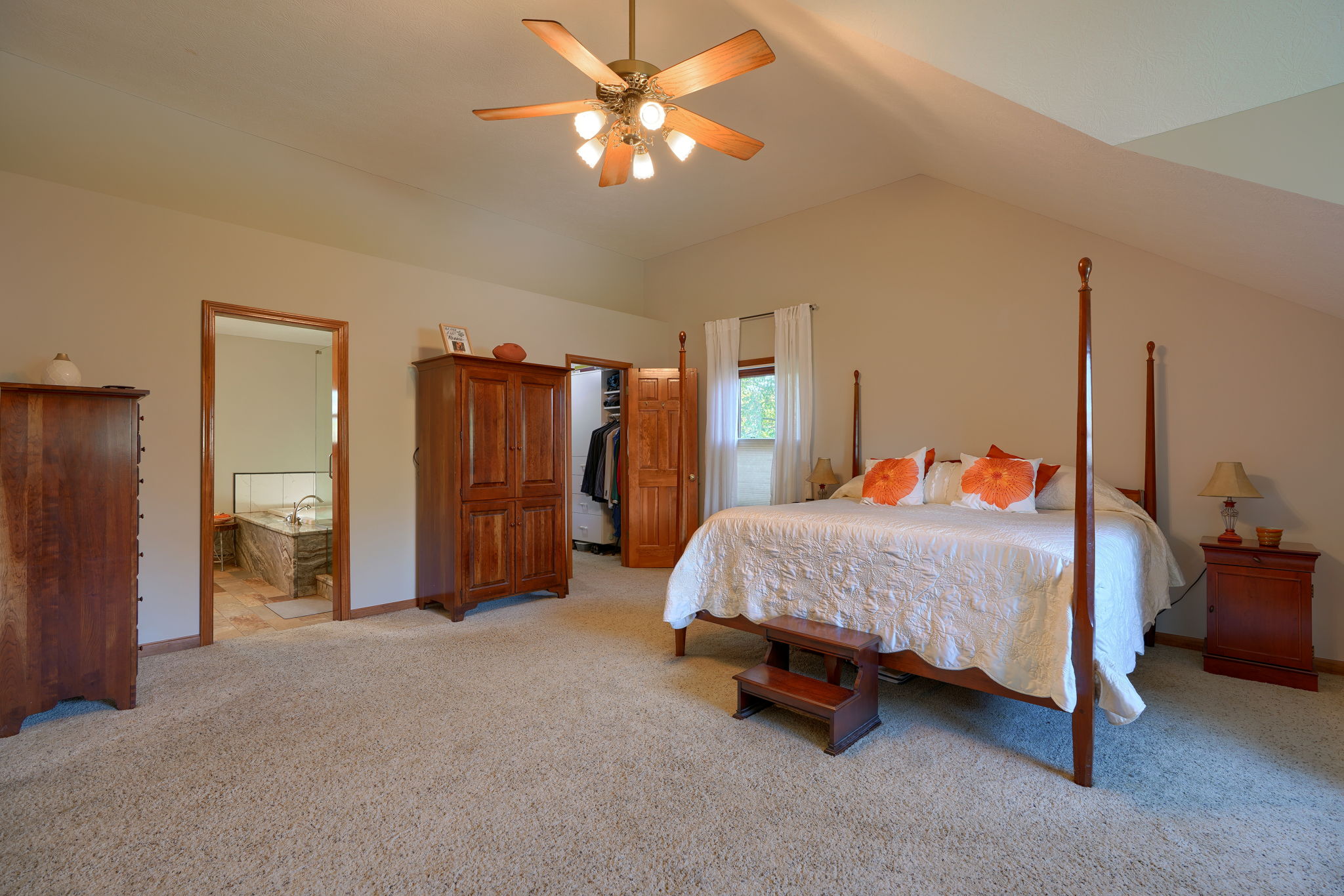 6255 Spinnaker Dr (40)