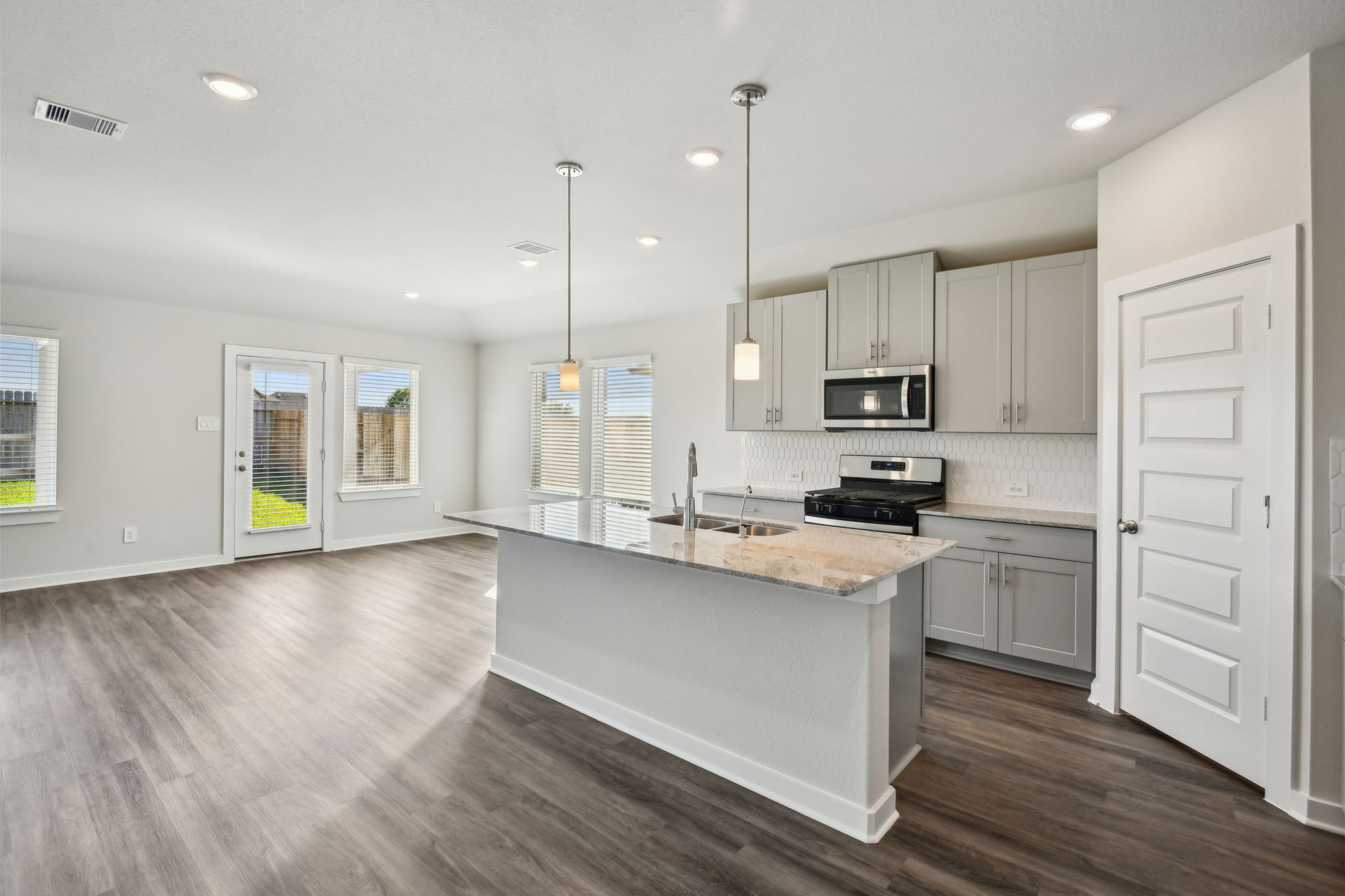 Houston - Wall Street Village - 6258 Brazos Trl, Richmond, TX -  013