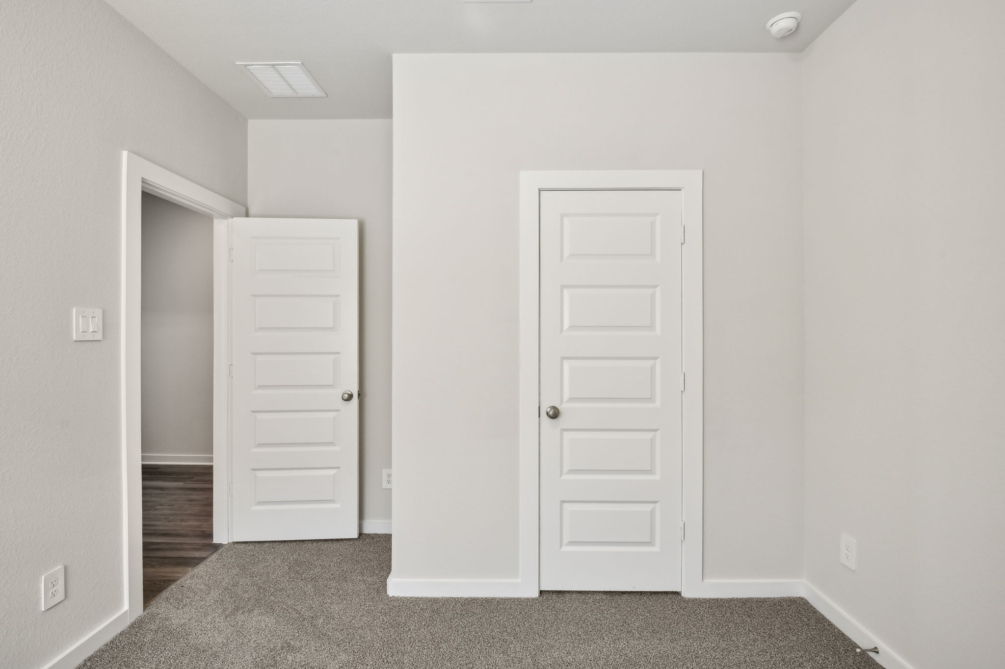 Houston - Wall Street Village - 6258 Brazos Trl, Richmond, TX -  024