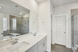 Houston - Wall Street Village - 6258 Brazos Trl, Richmond, TX -  036