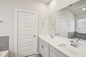 Houston - Wall Street Village - 6258 Brazos Trl, Richmond, TX -  037