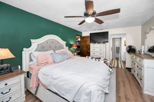 Master Bedroom1b