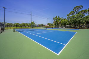 17-Tennis and Pickleball Courts