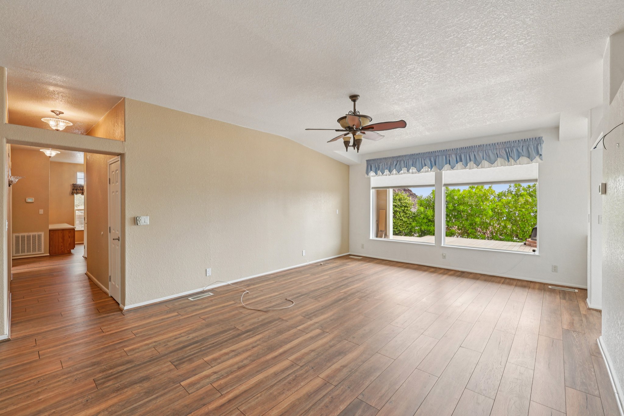 626 Mt Bona Way Boulder City-S1704-003.jpg