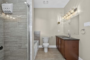  Photo 40