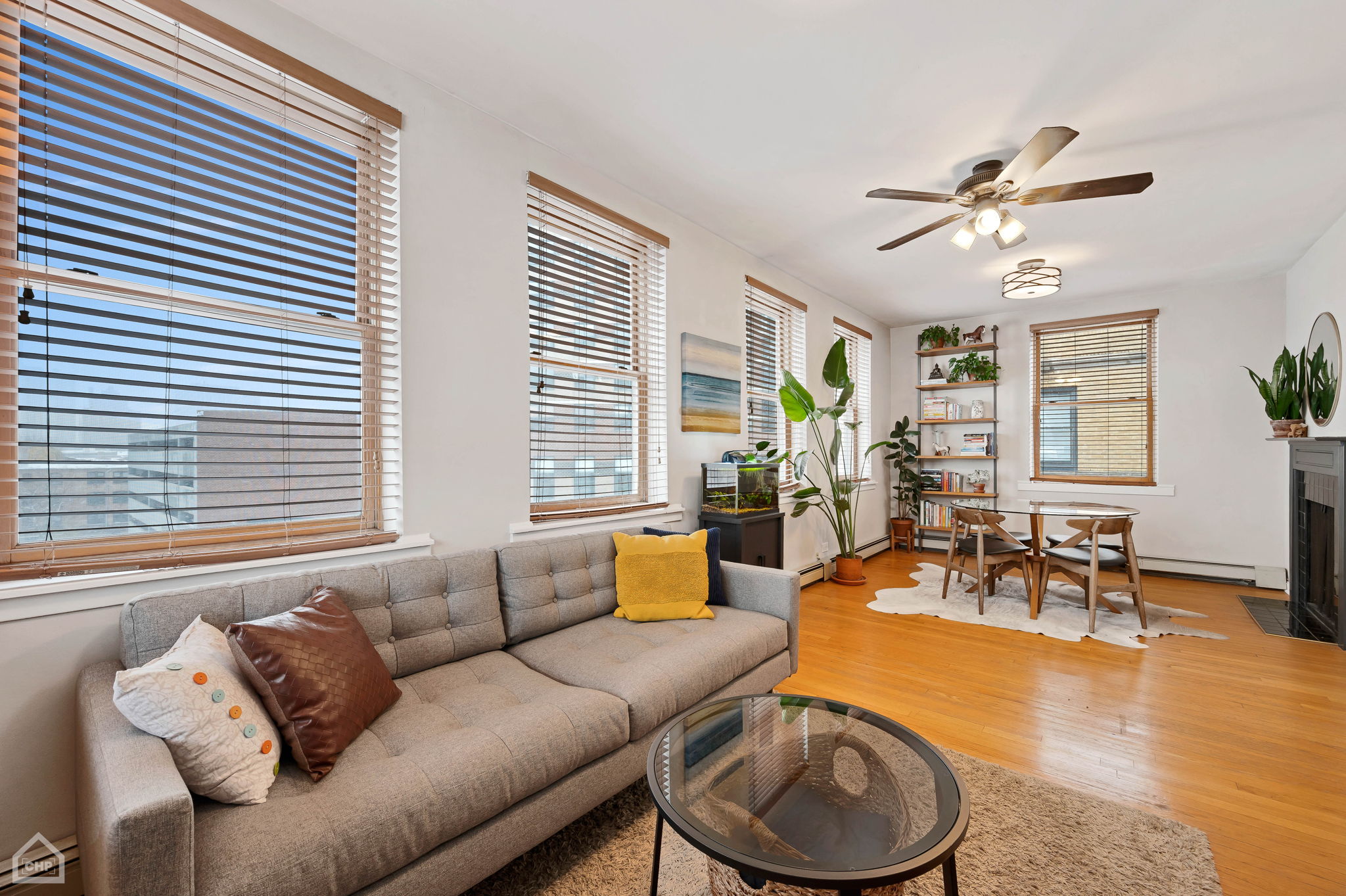 626 W Waveland Ave 4A_007