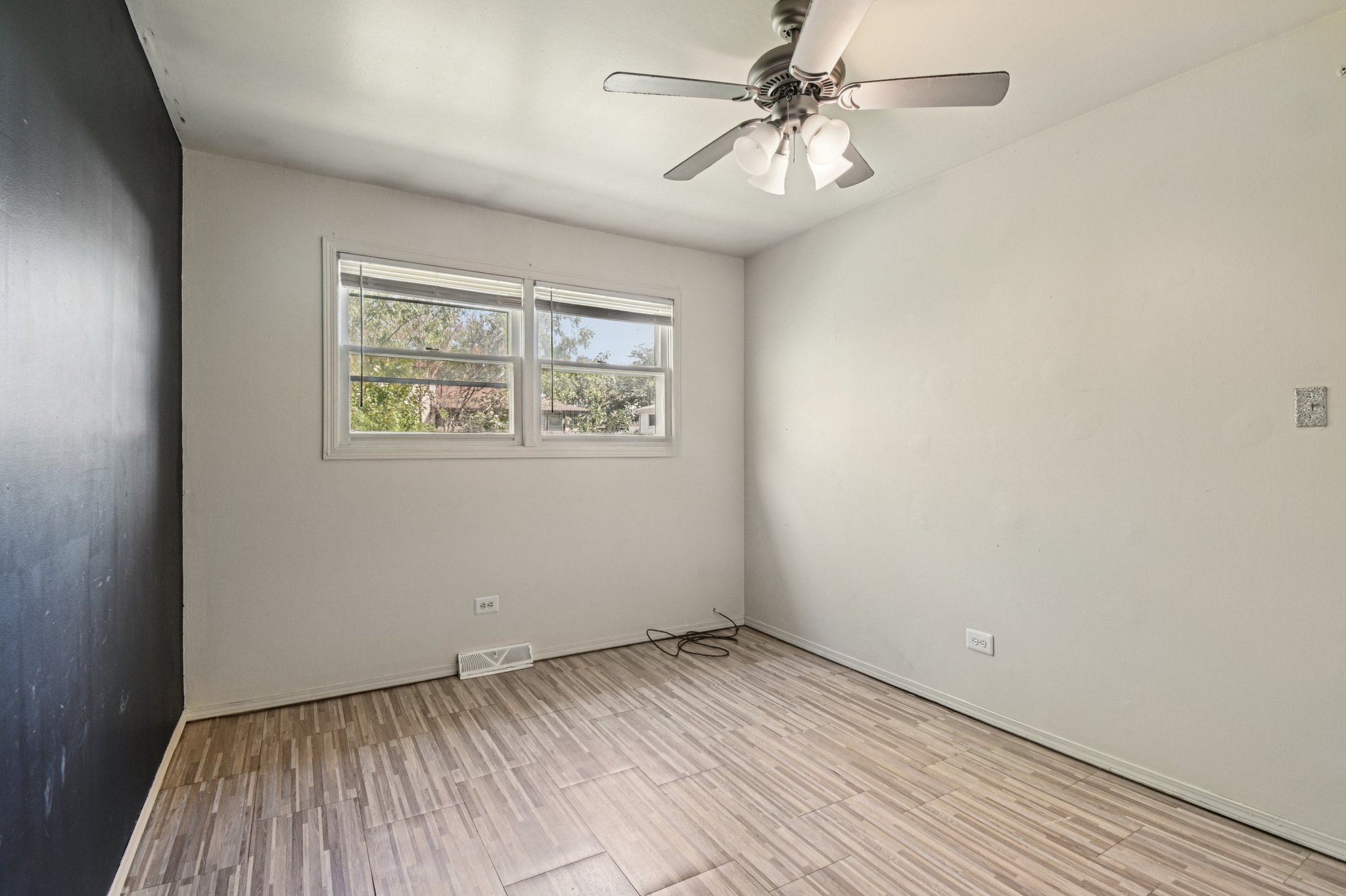 6260 Sunflower Dr-S0909-029.jpg