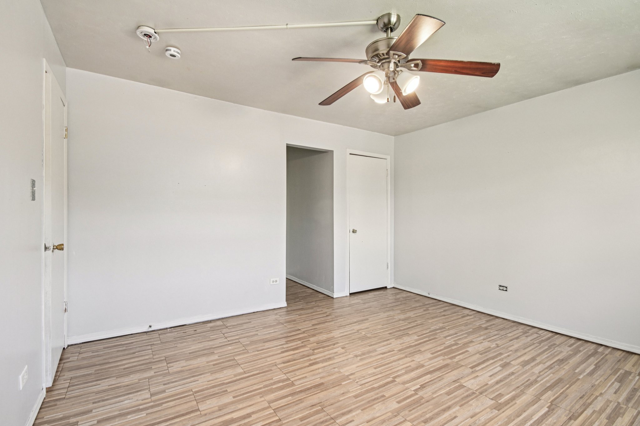 6260 Sunflower Dr-S0909-036.jpg