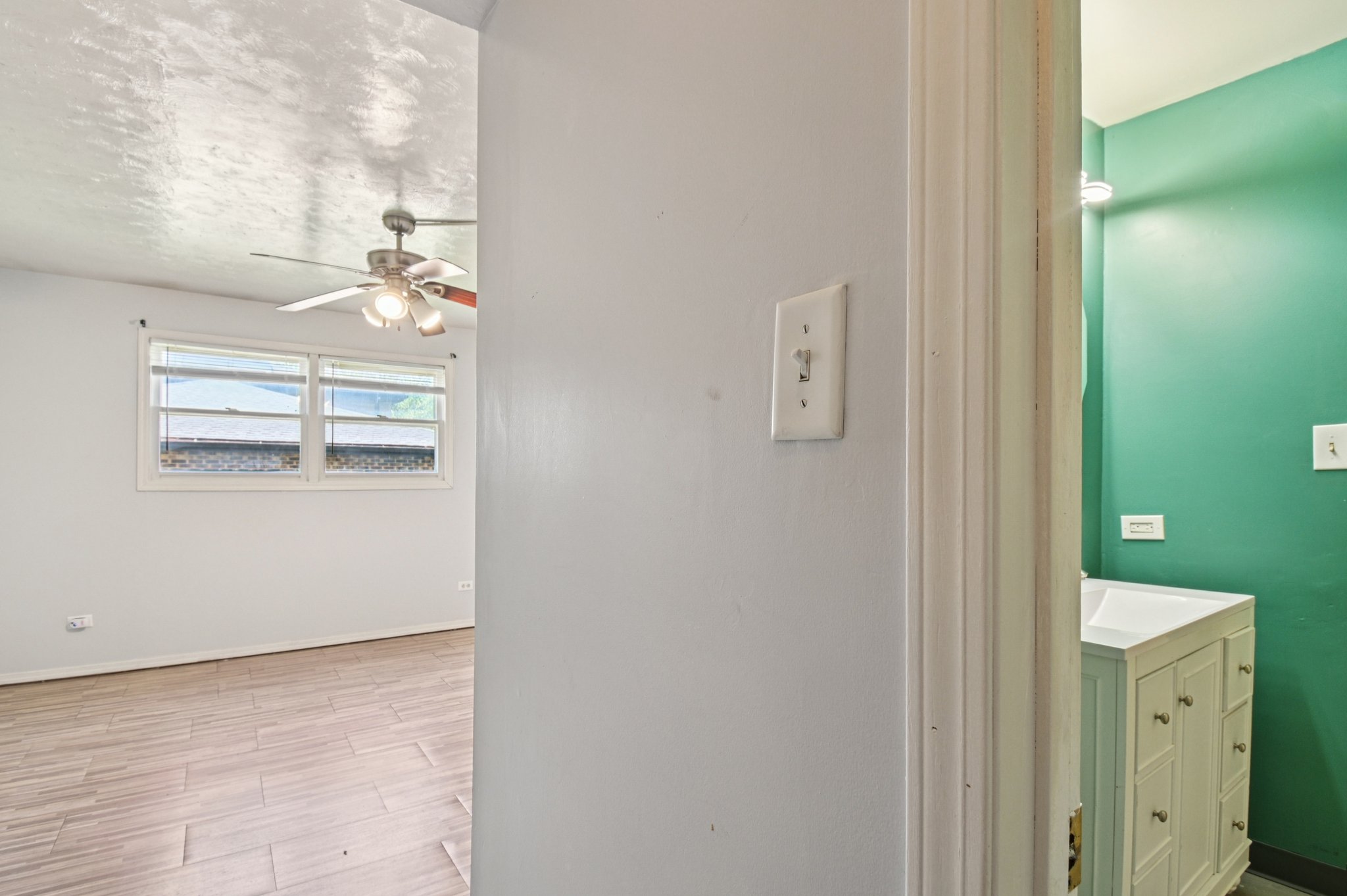 6260 Sunflower Dr-S0909-037.jpg