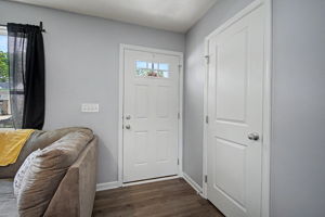 Photo 4
