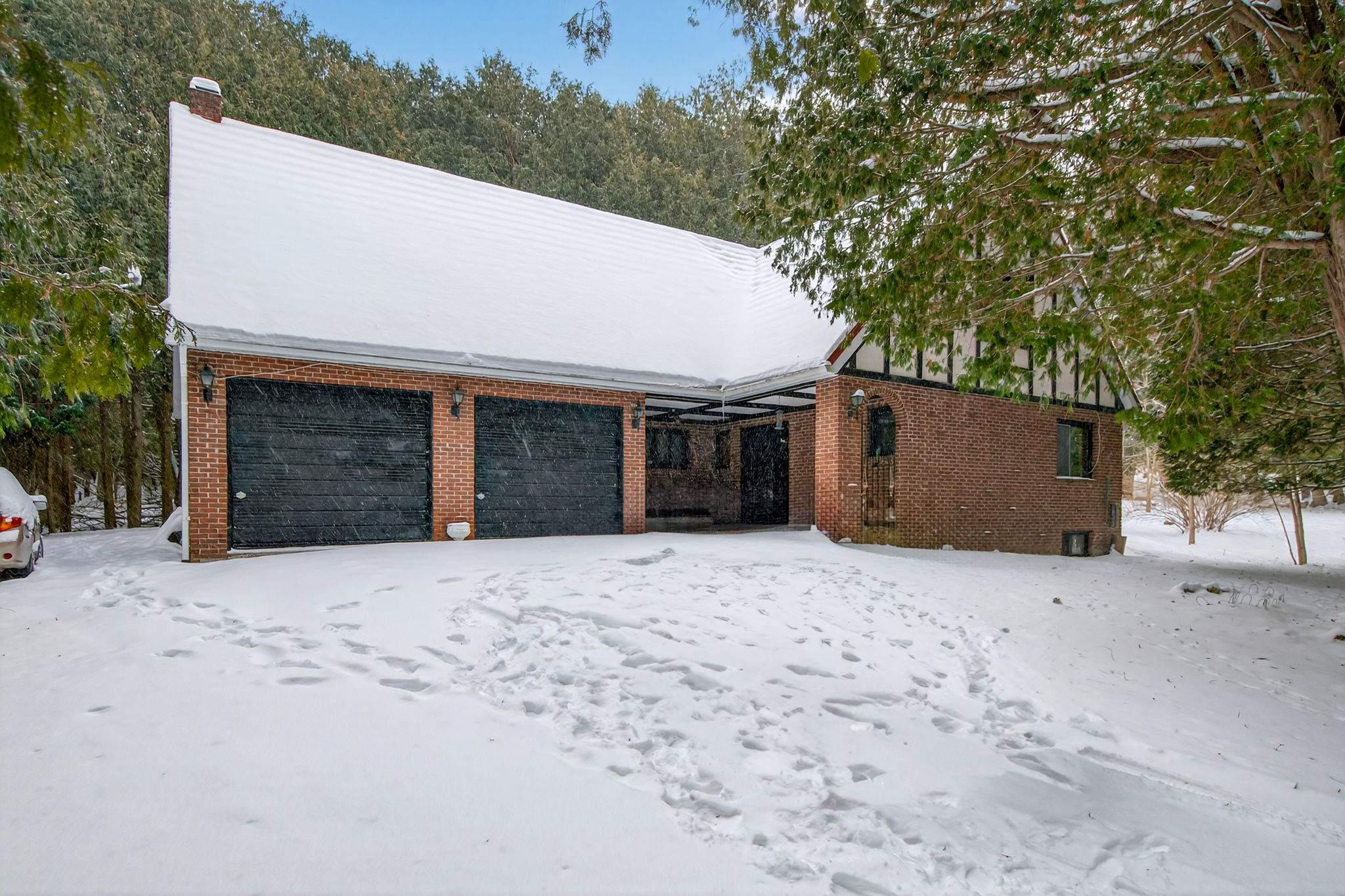 6263 Finnerty Side Rd Caledon East, ON L7K 2K8