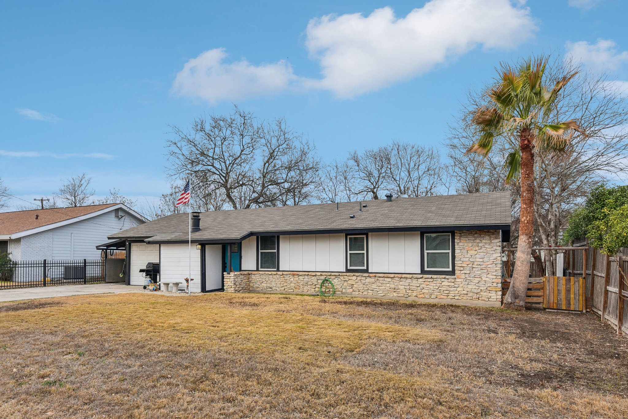 Apple Vly Dr-S1402-004.jpg