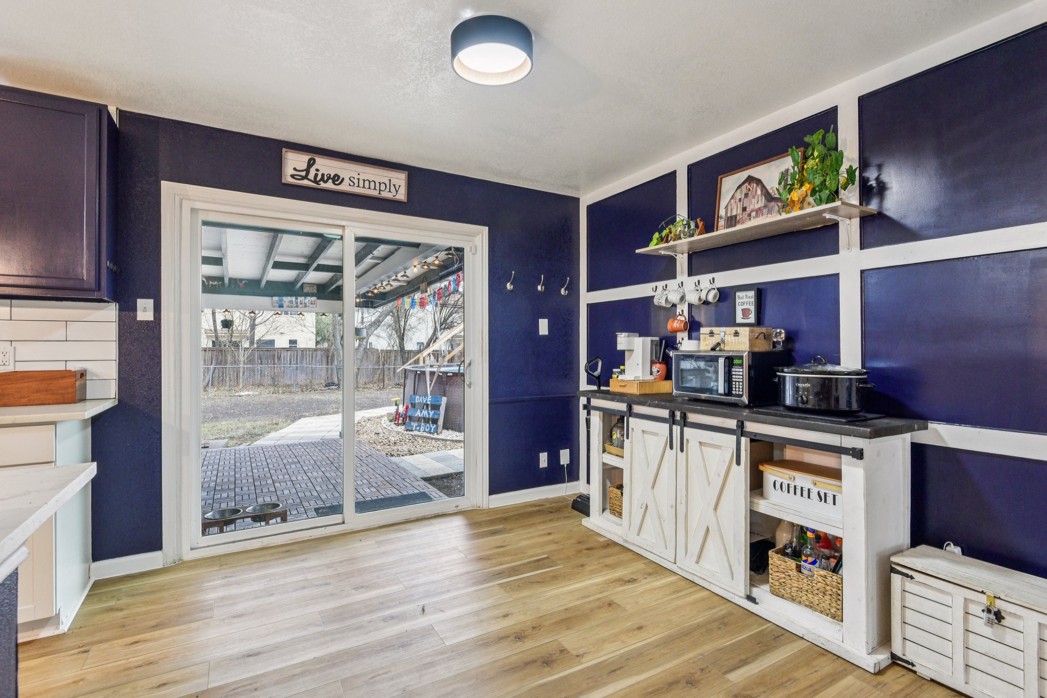 Apple Vly Dr-S1402-012.jpg