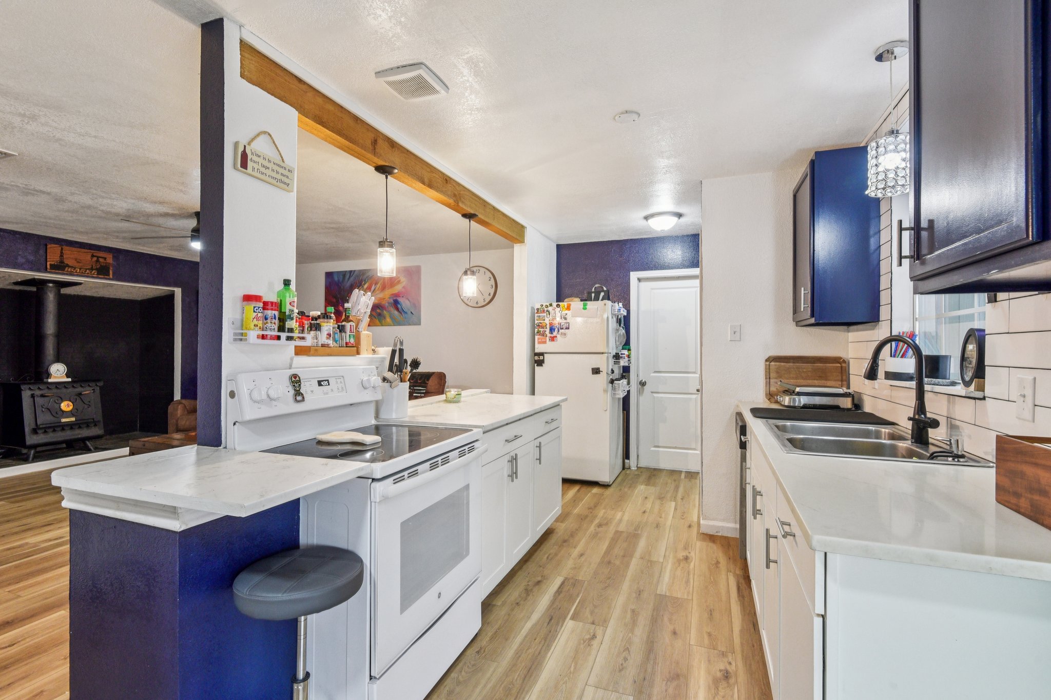 Apple Vly Dr-S1402-015.jpg