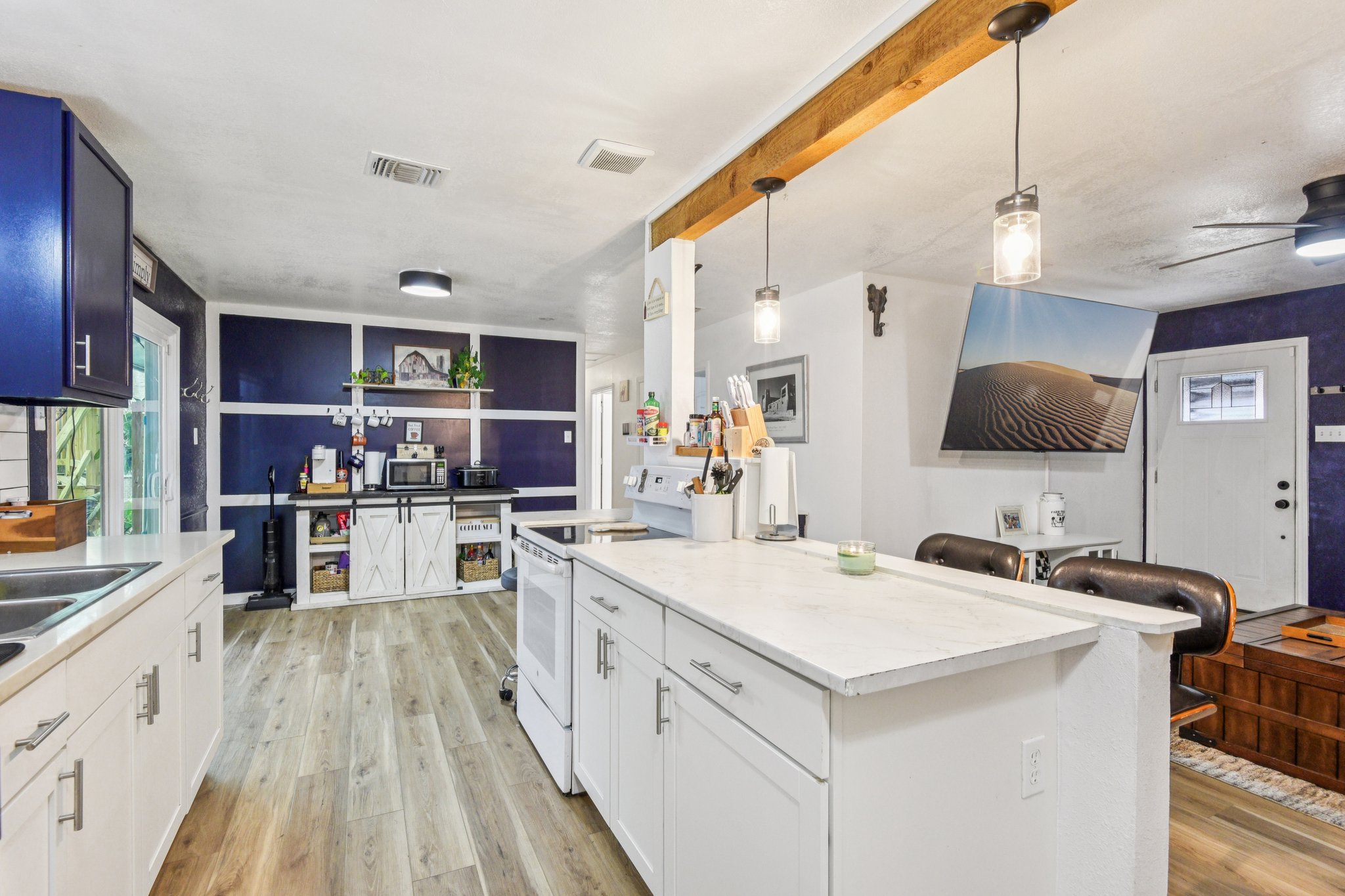 Apple Vly Dr-S1402-017.jpg