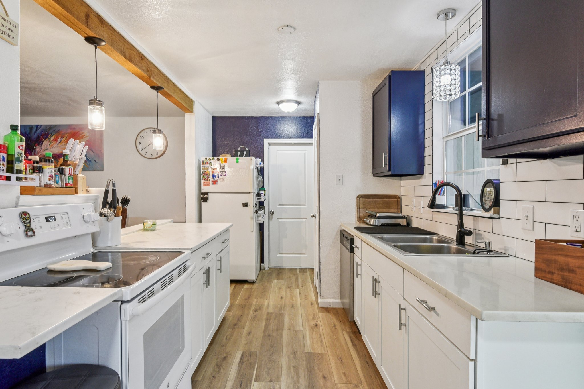 Apple Vly Dr-S1402-019.jpg