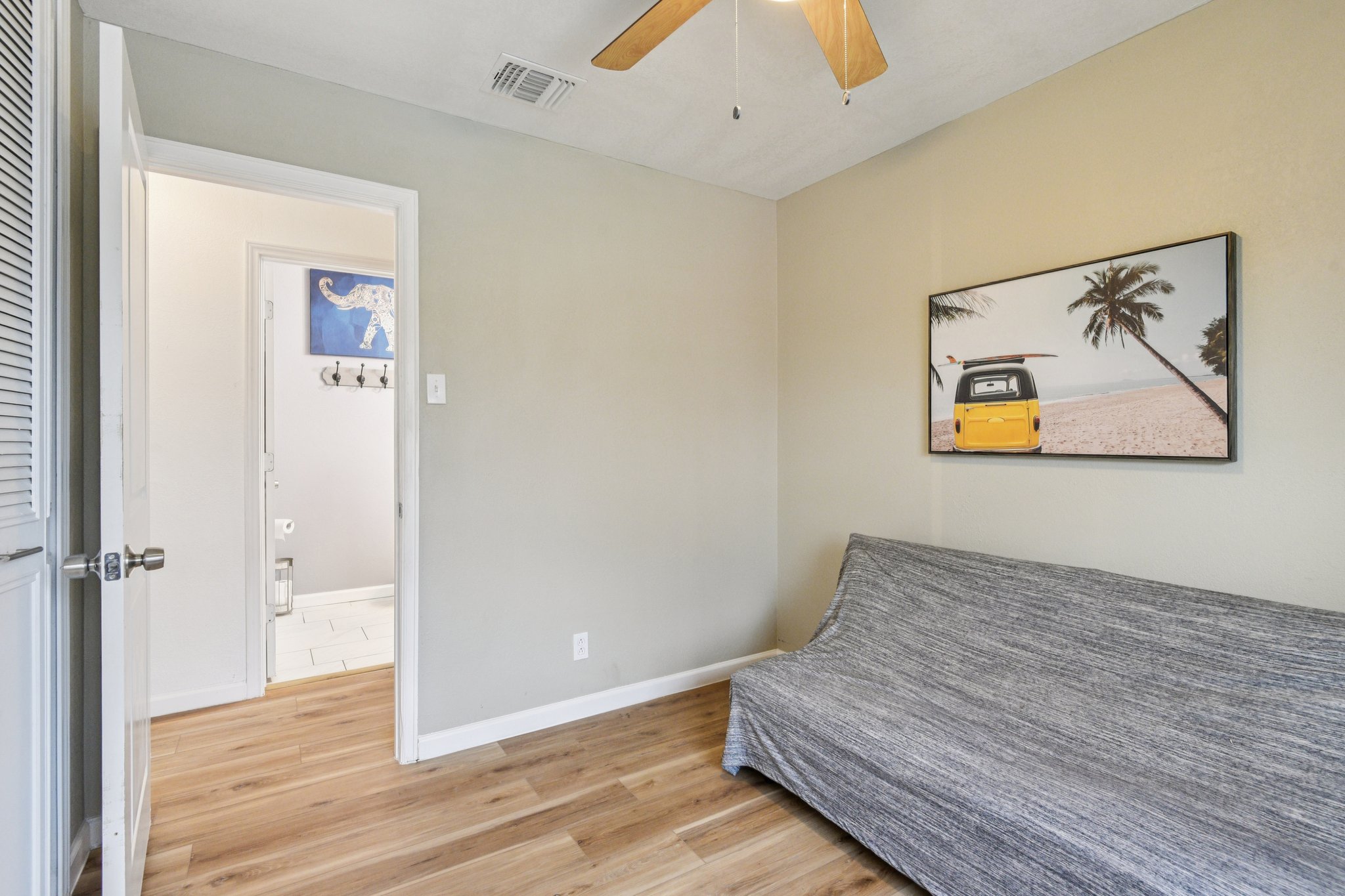 Apple Vly Dr-S1402-031.jpg