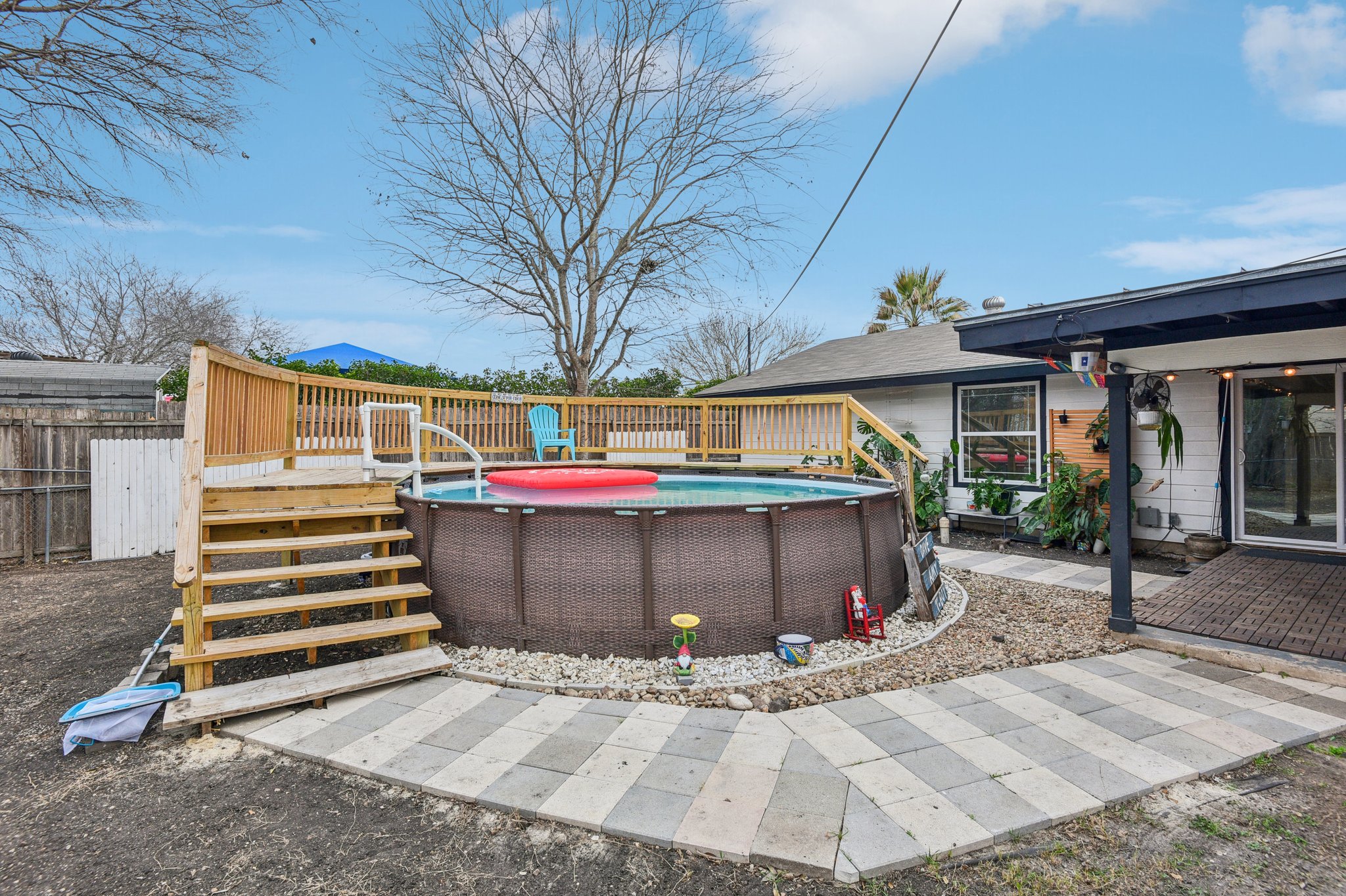 Apple Vly Dr-S1402-043.jpg