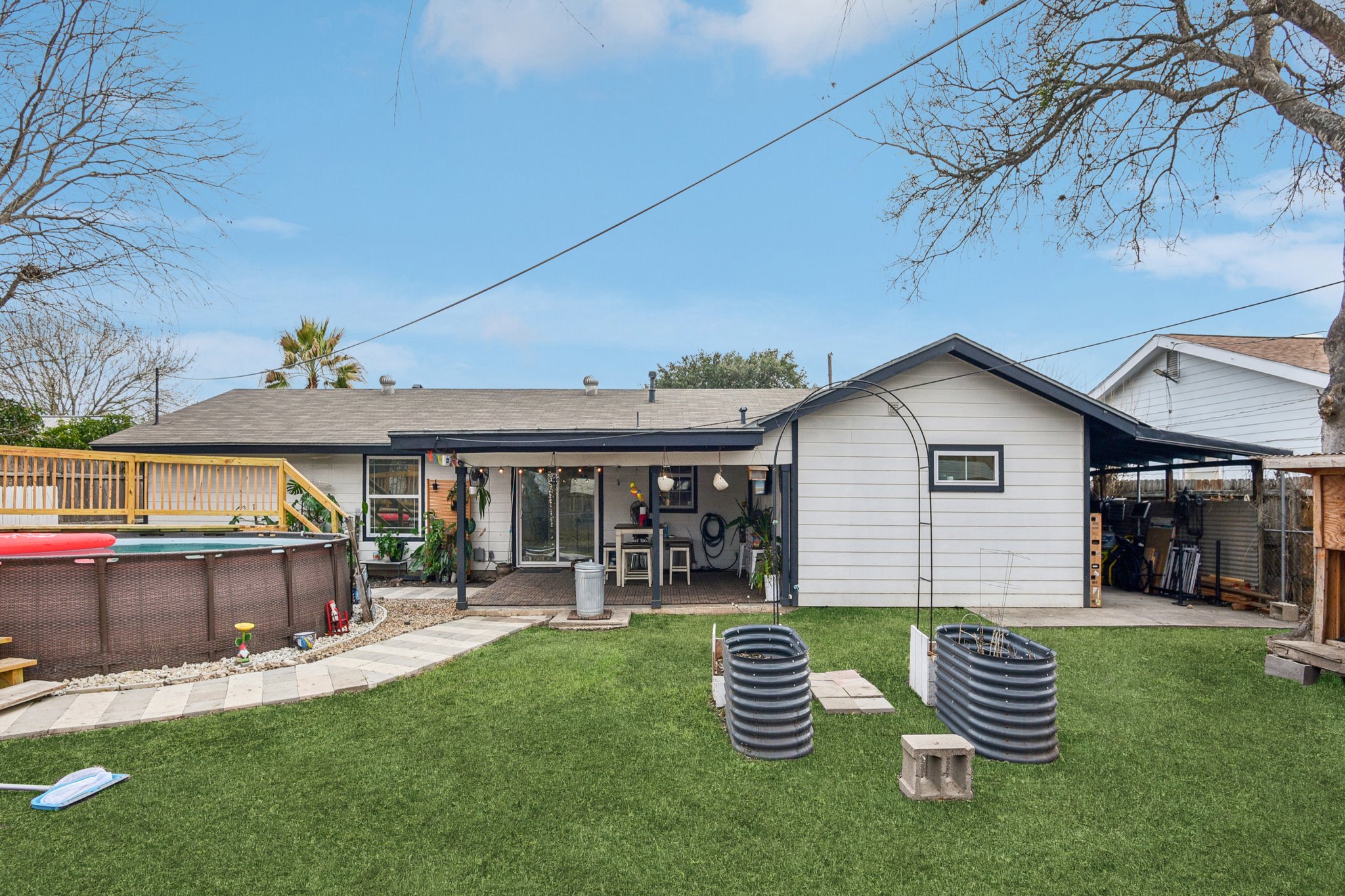 Apple Vly Dr-S1402-044.jpg