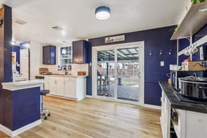 Apple Vly Dr-S1402-011.jpg