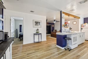 Apple Vly Dr-S1402-014.jpg