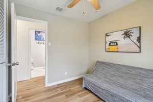 Apple Vly Dr-S1402-031.jpg