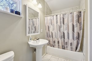 Apple Vly Dr-S1402-035.jpg