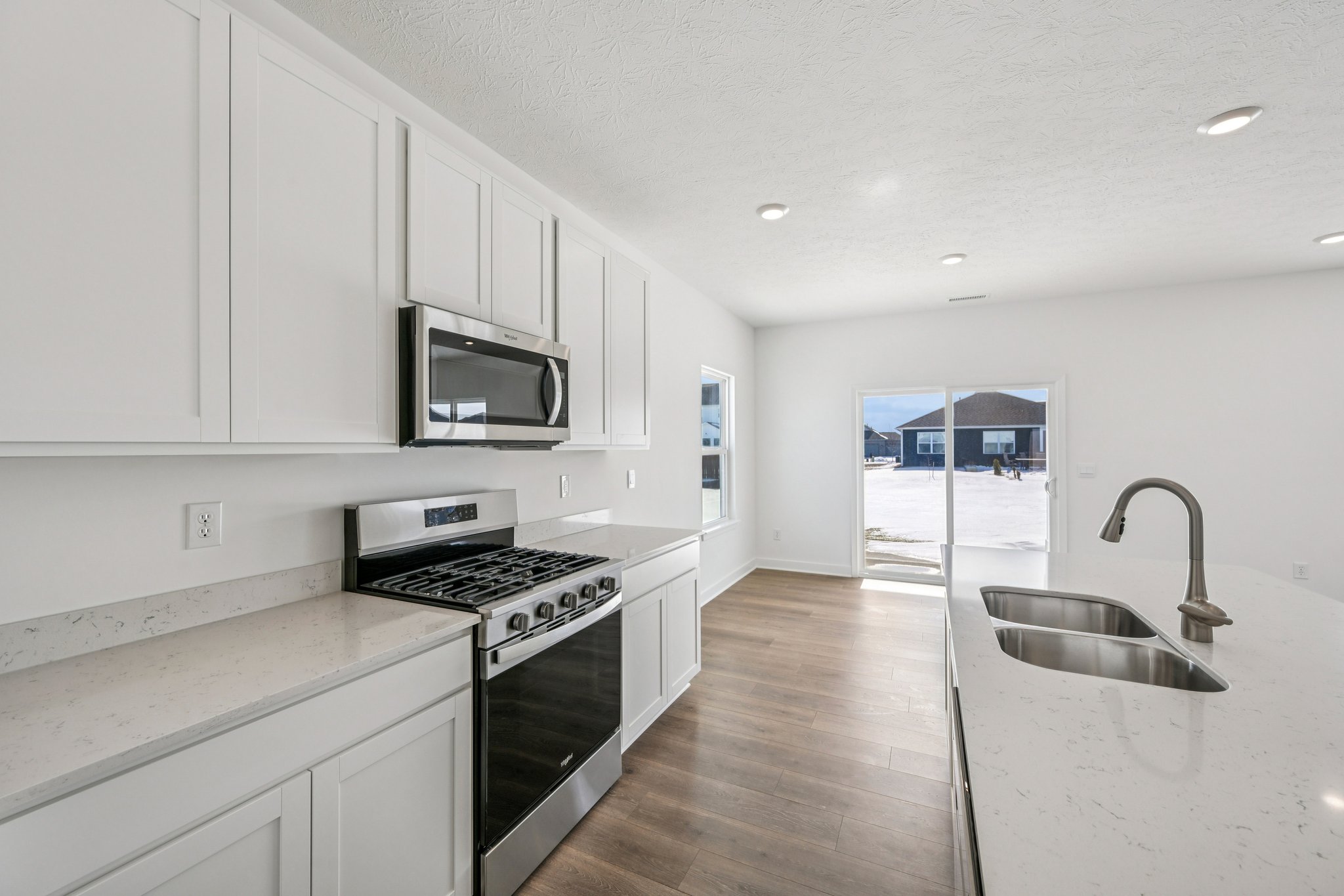 Flag Stop Dr-S0502-014.jpg