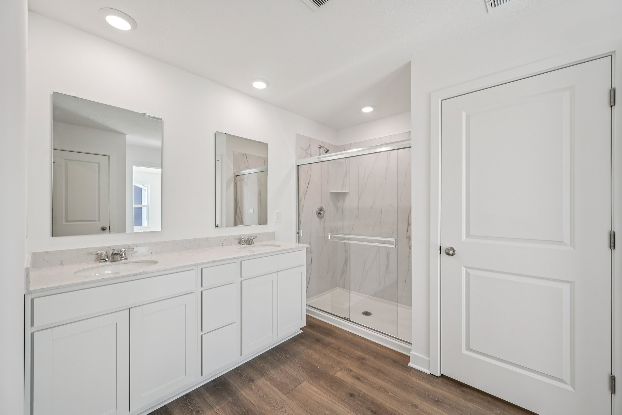 Flag Stop Dr-S0502-022.jpg