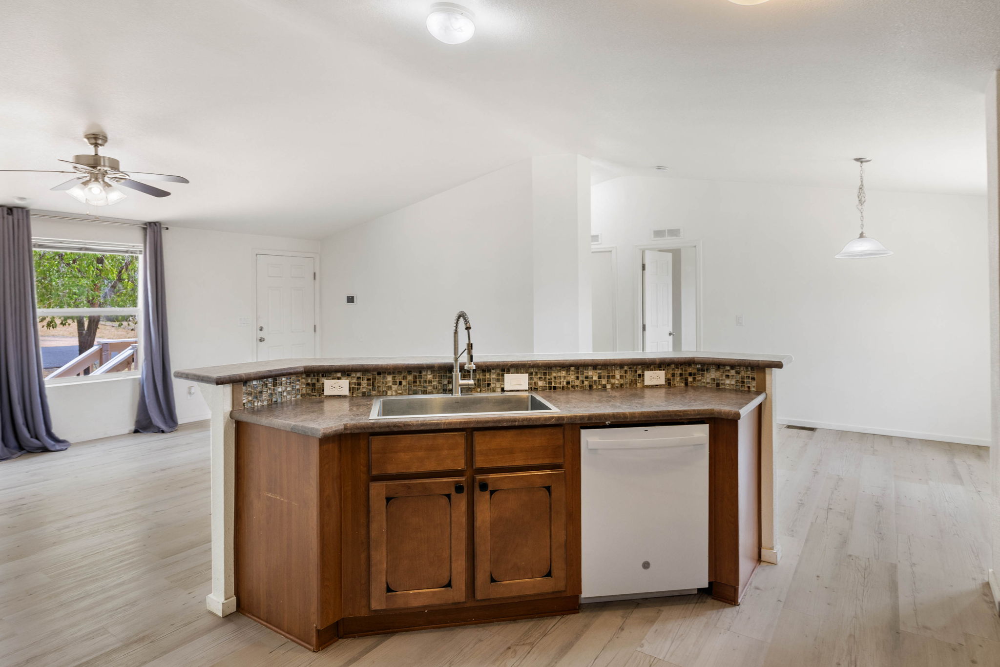 Kitchen (2)