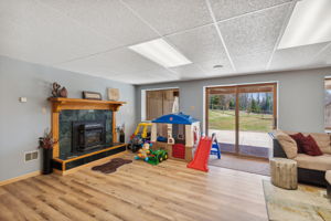 17_Interior
