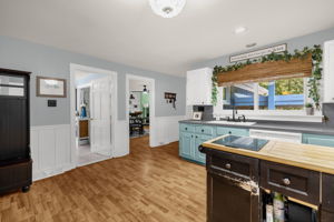 627 Highland Park Dr-13