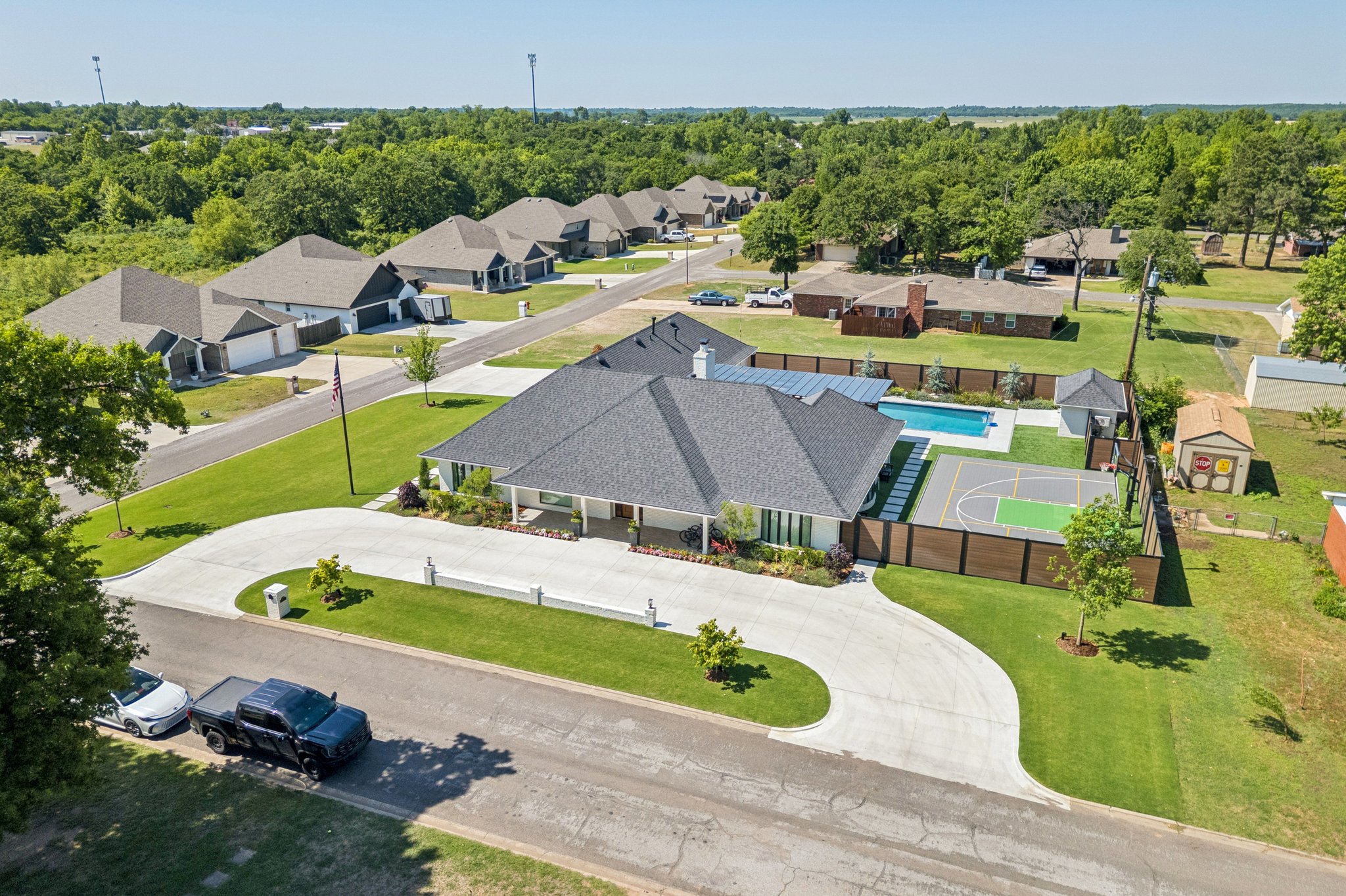 627 Louisiana St_004.jpg