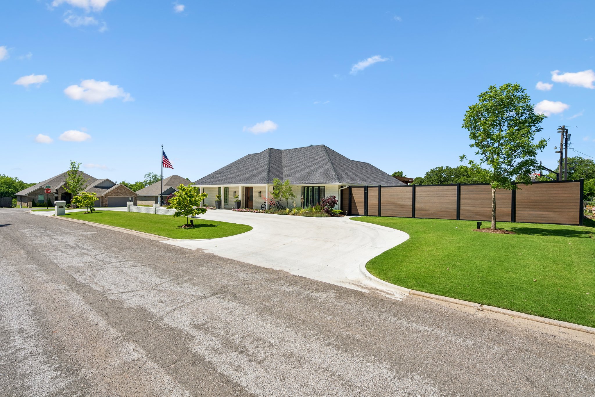 627 Louisiana St_002 (2).jpg