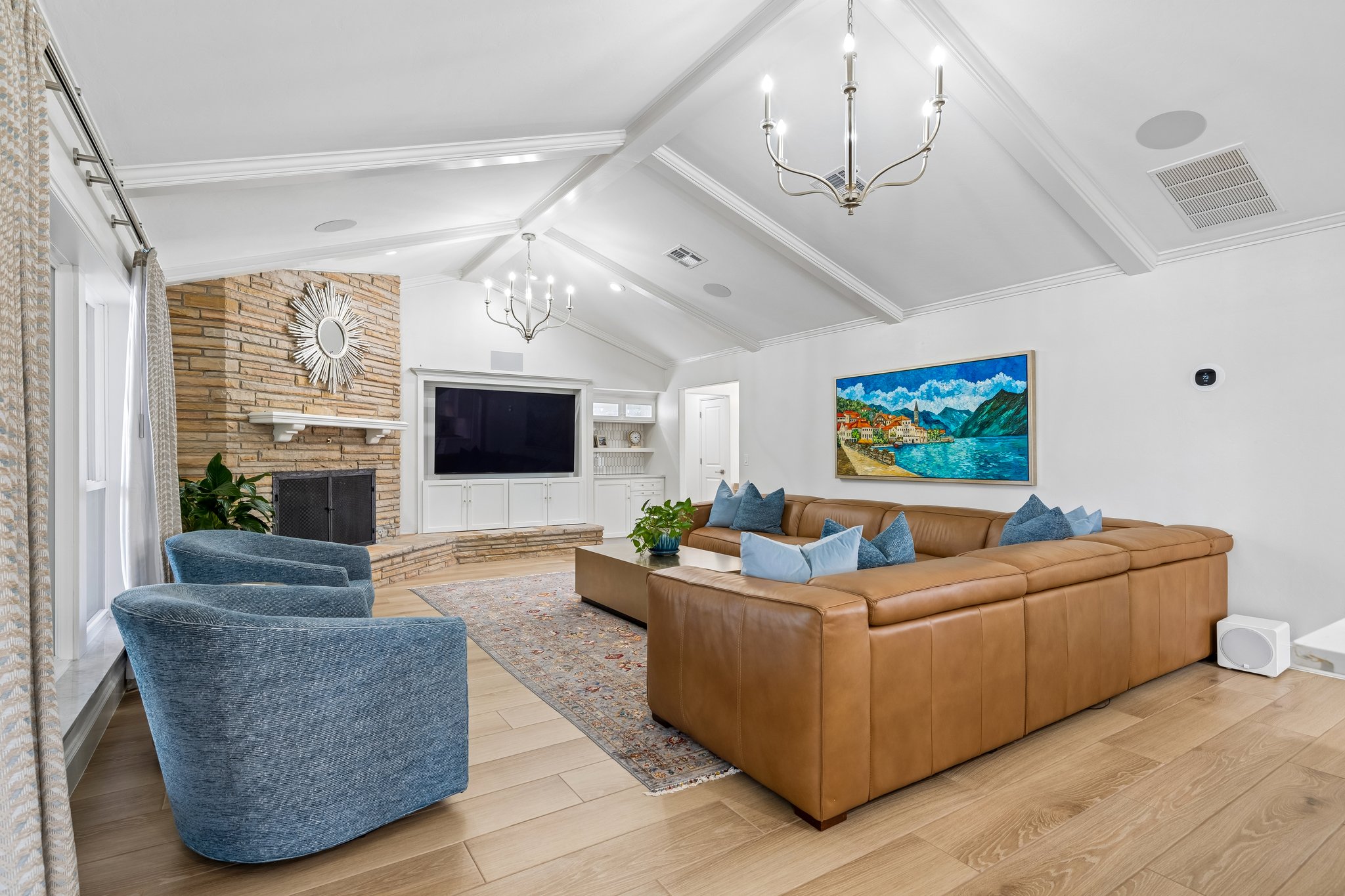 627 Louisiana St_010.jpg
