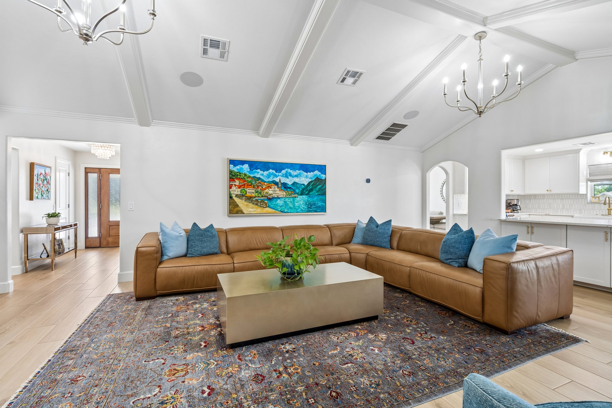 627 Louisiana St_014.jpg