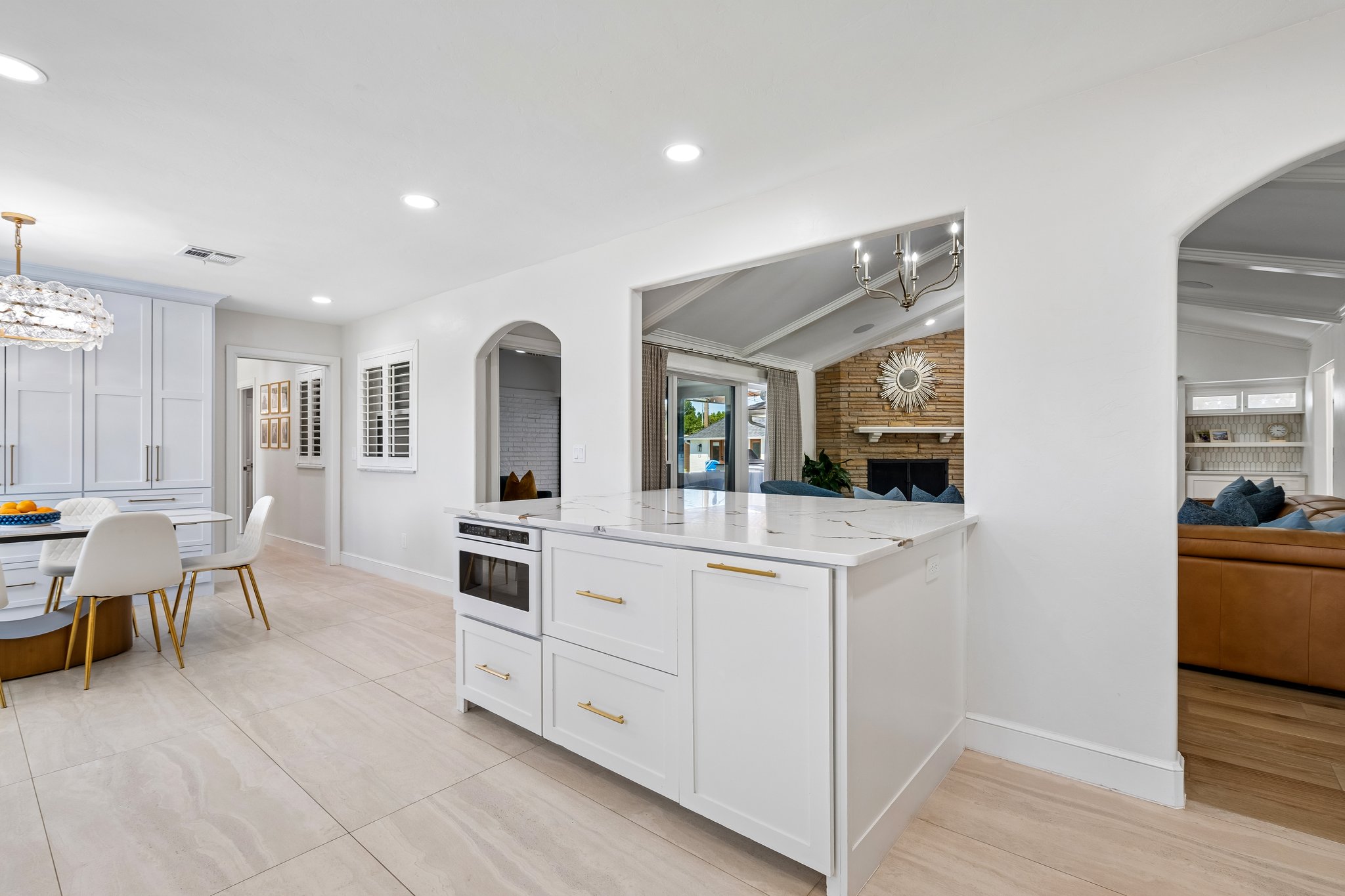 627 Louisiana St_019.jpg