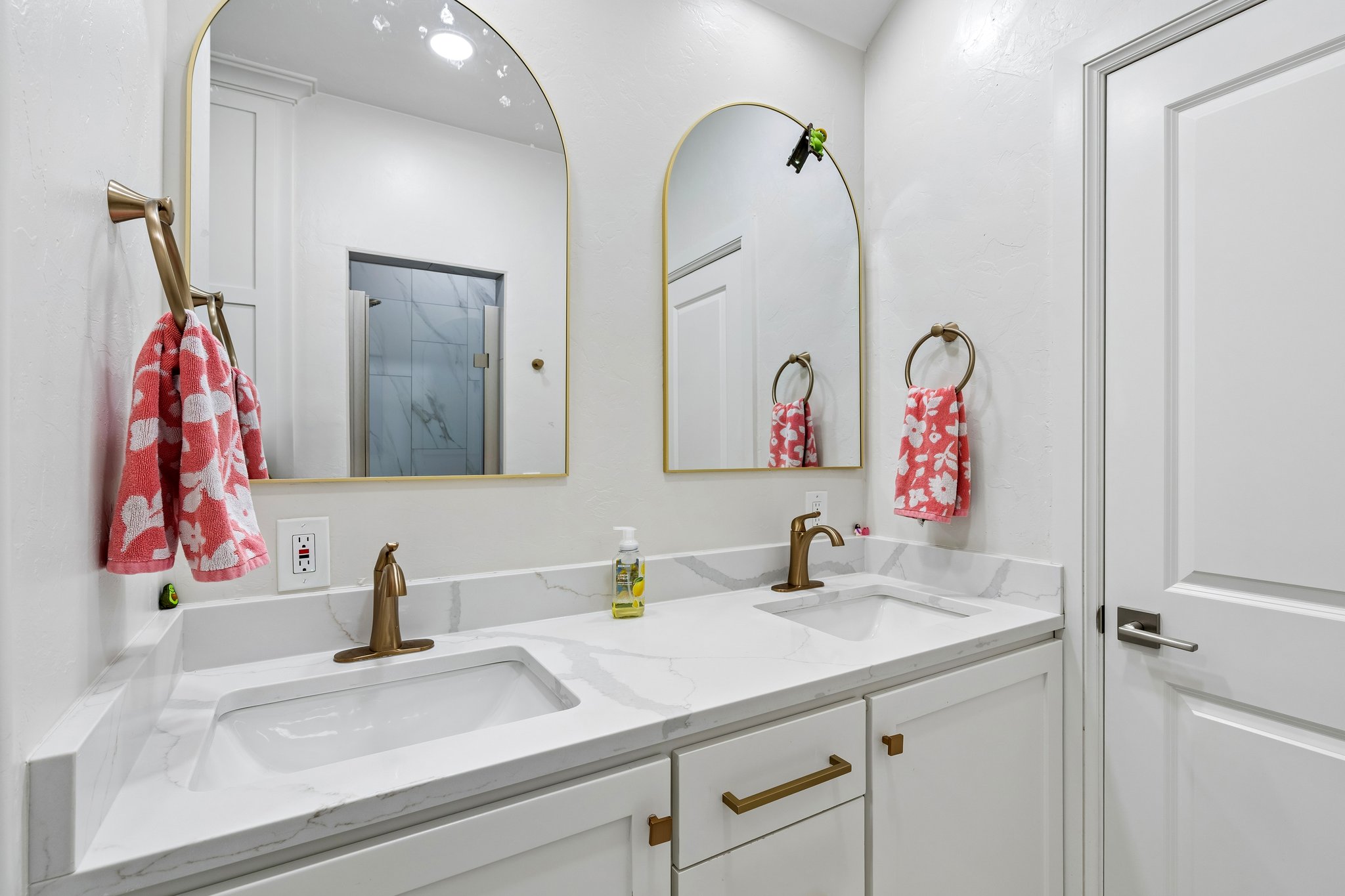 627 Louisiana St_036.jpg