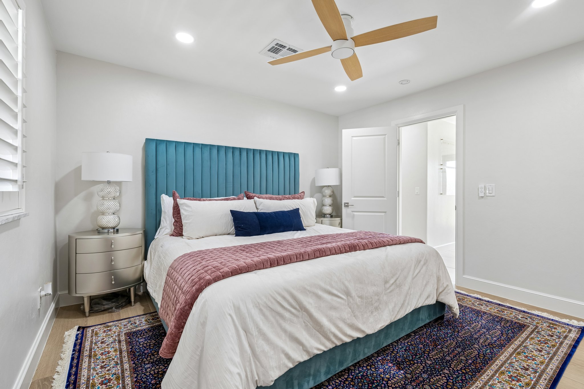 627 Louisiana St_039.jpg