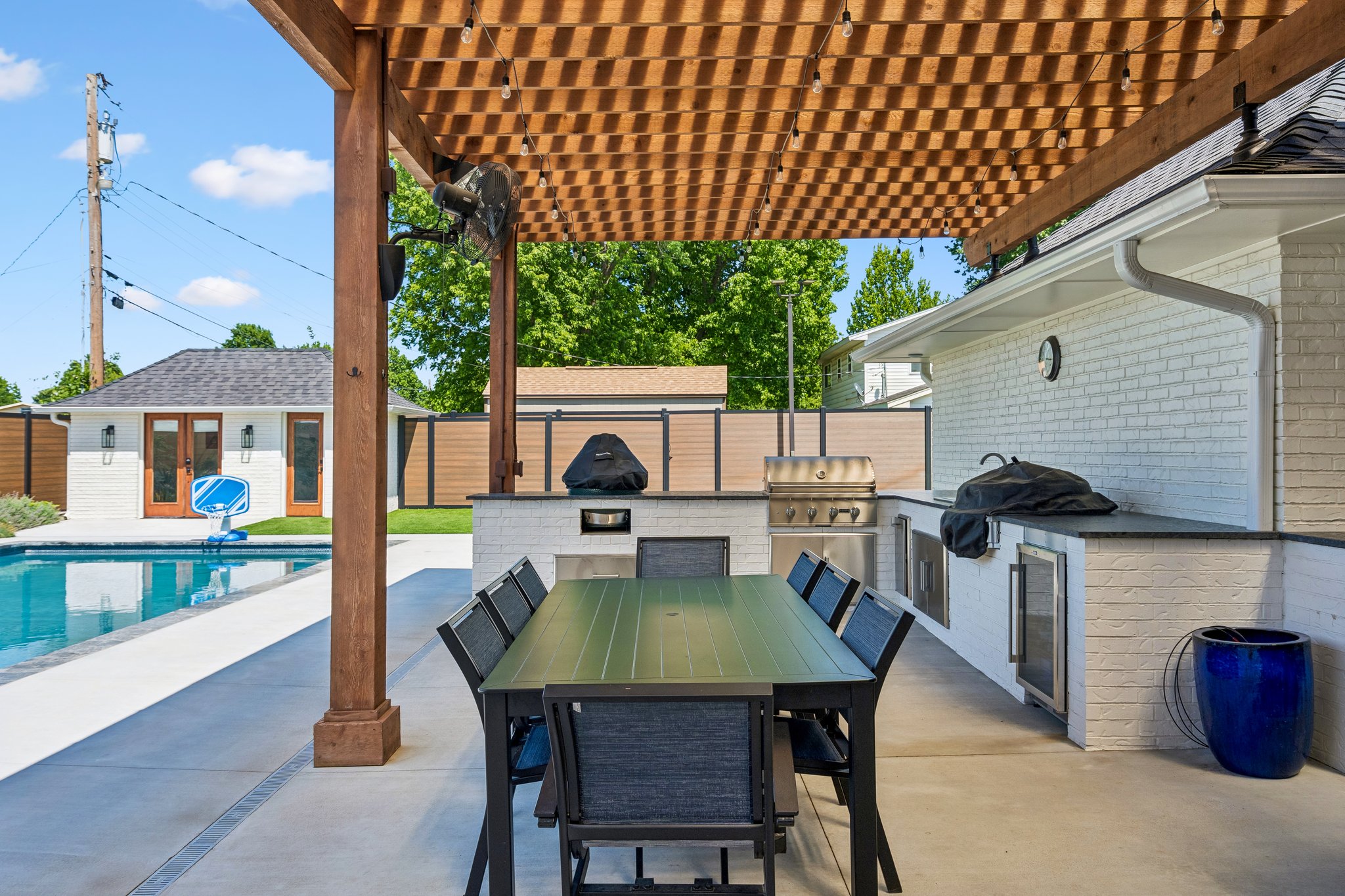 627 Louisiana St_056.jpg