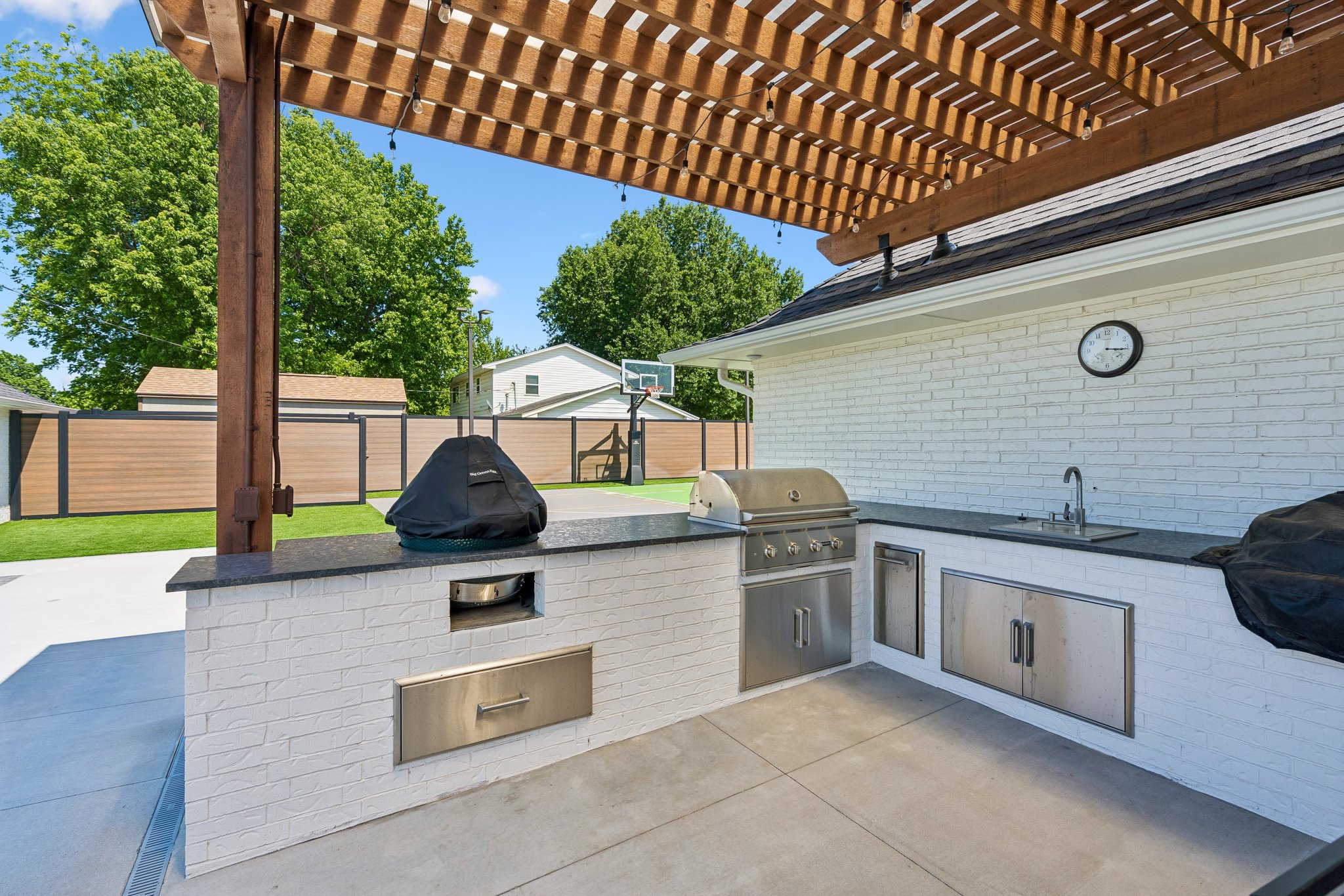 627 Louisiana St_058.jpg