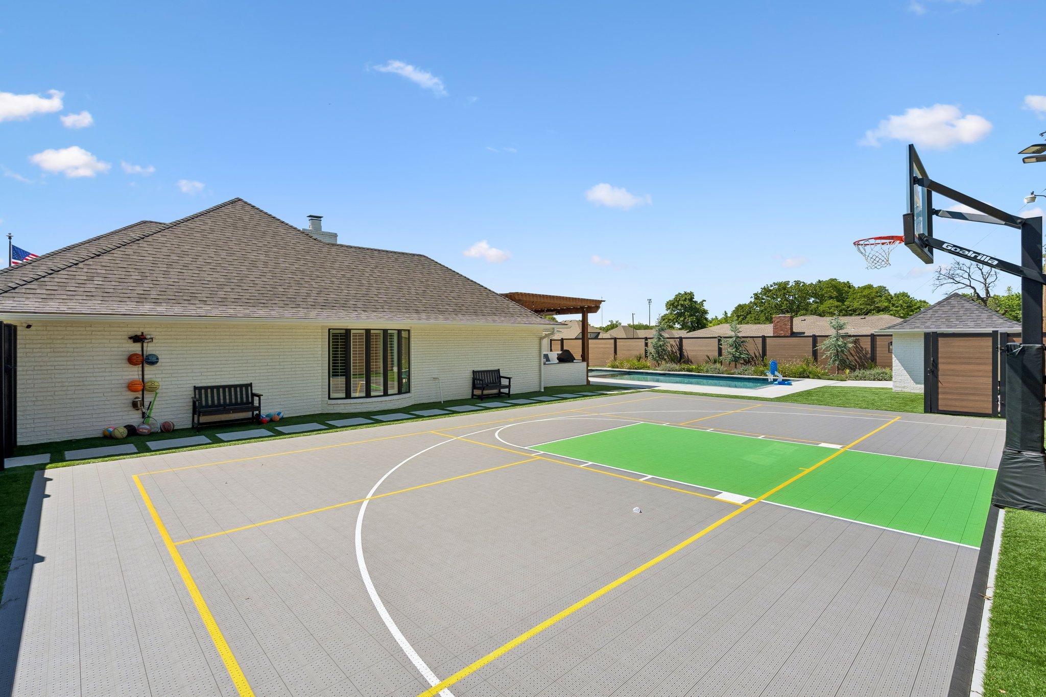 627 Louisiana St_065.jpg