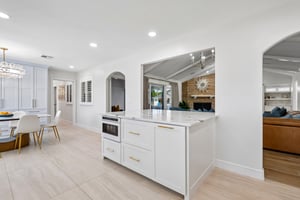 627 Louisiana St_019.jpg