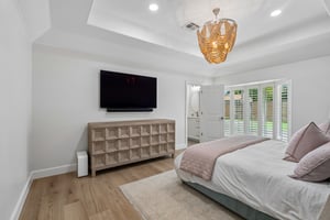 627 Louisiana St_022.jpg