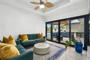 627 Louisiana St_050.jpg