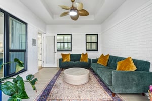 627 Louisiana St_052.jpg