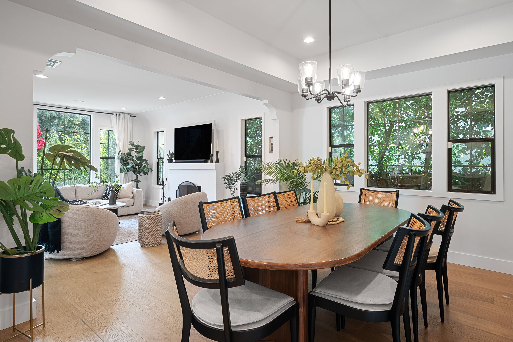 627 N Sierra Bonita Avenue (staged)-10