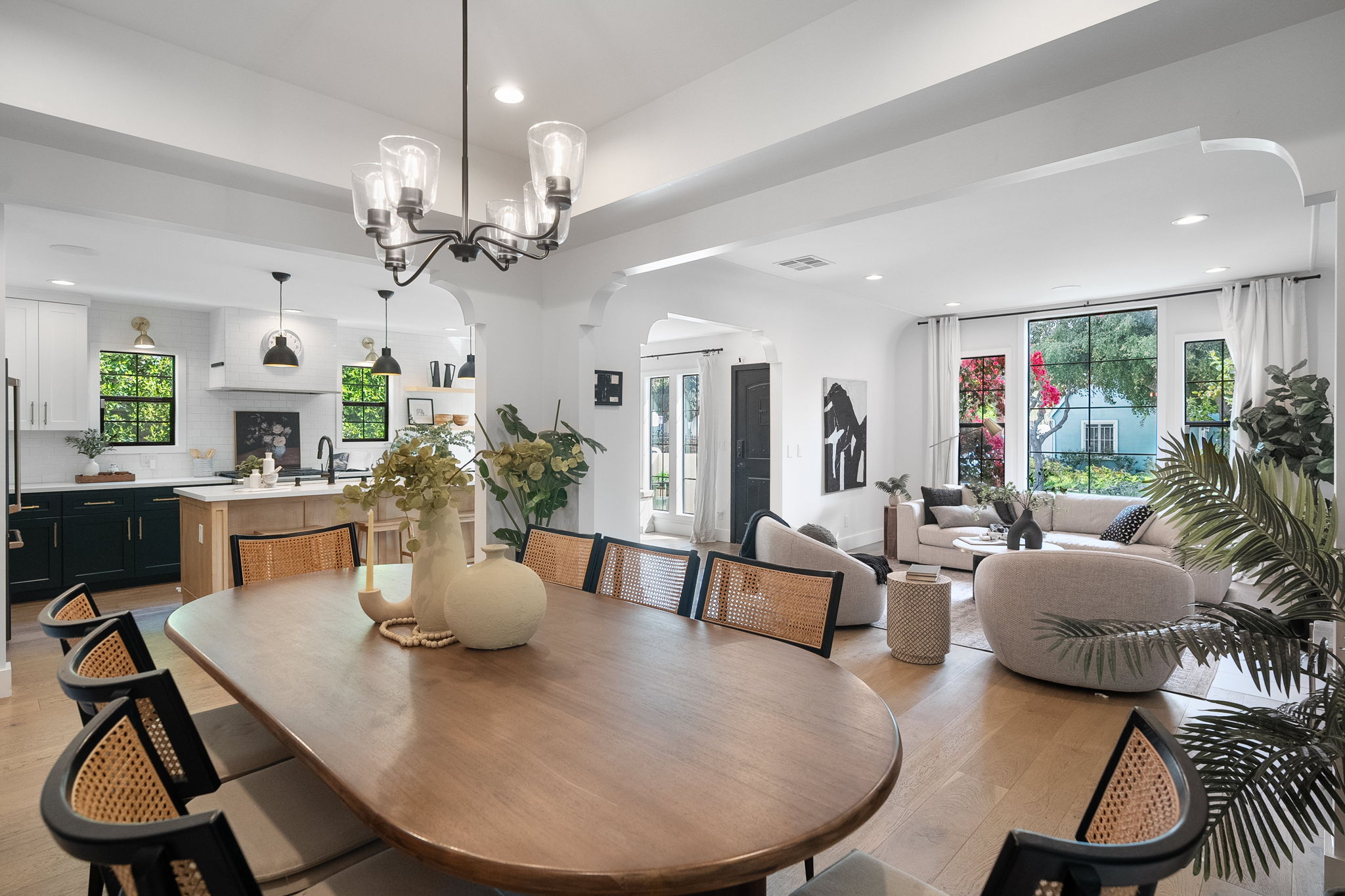 627 N Sierra Bonita Avenue (staged)-11