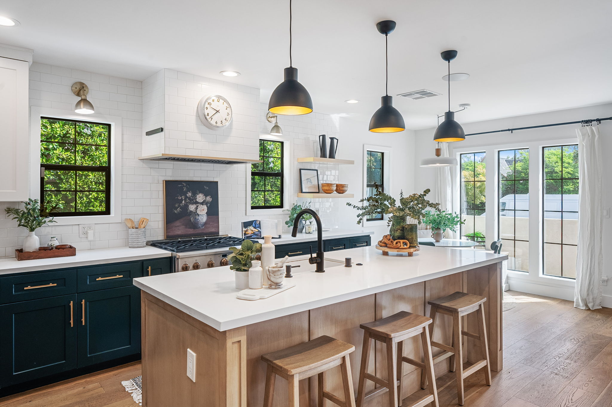 627 N Sierra Bonita Avenue (staged)-16